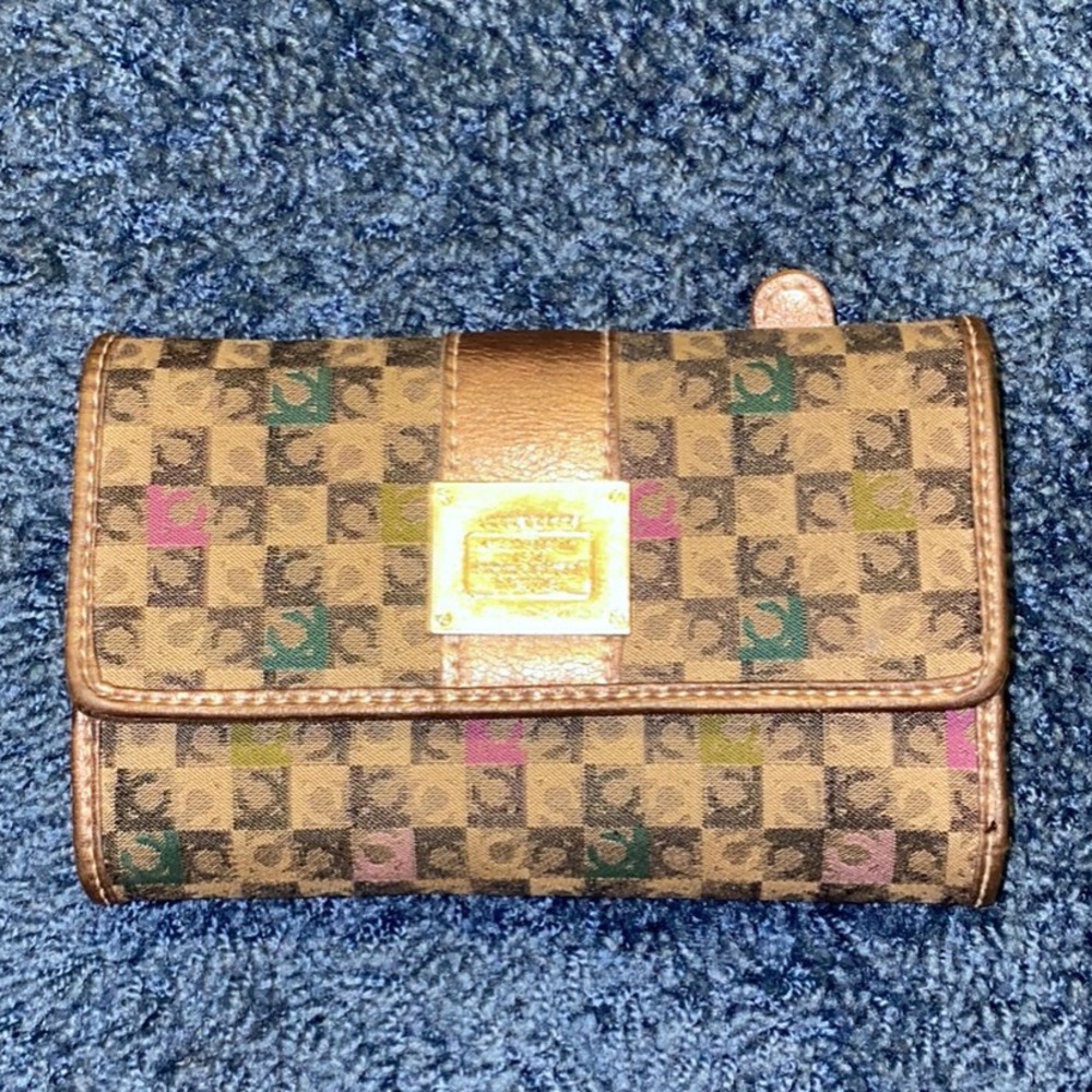 Three Wallets - image 4